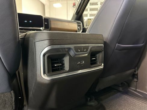 Used 2022 Chevrolet Silverado 1500 High Country w/ LPO, Dark Essentials Package AWD/4WD image 31