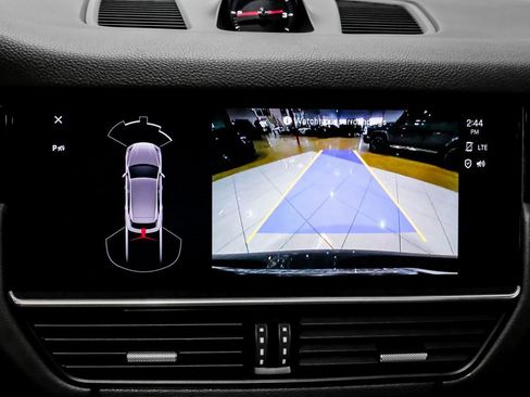 Used 2023 Porsche Cayenne image 22