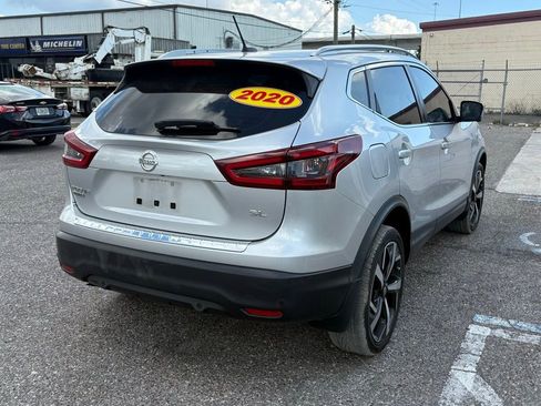 Used 2020 Nissan Rogue Sport SL w/ Premium Package FWD image 3