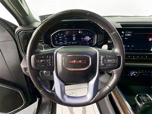 Used 2022 GMC Sierra 1500 Elevation w/ Preferred Package image 11