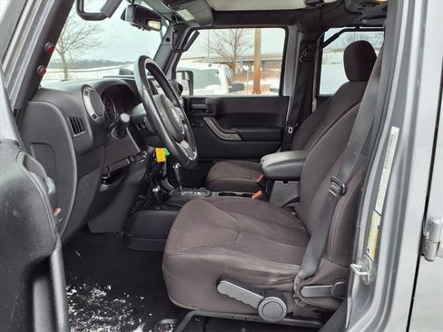 Used 2014 Jeep Wrangler Unlimited Sport image 12