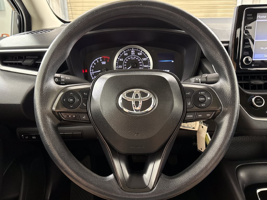 Used 2022 Toyota Corolla LE FWD image 13