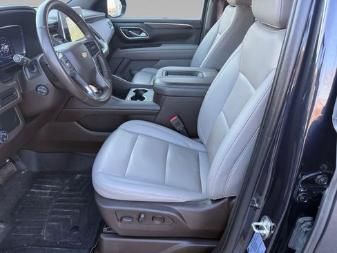 Used 2022 Chevrolet Tahoe LT w/ Luxury Package image 15