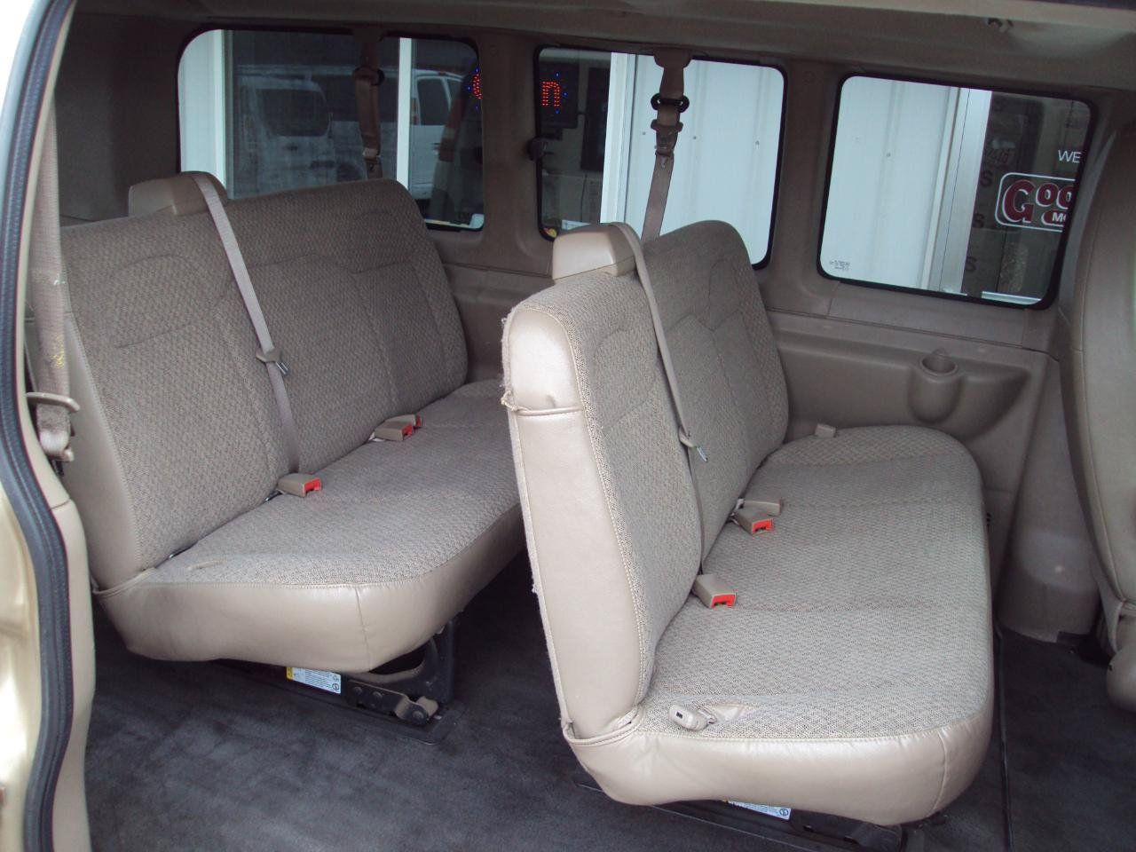 Used 2011 Chevrolet Express 1500 LT w/ LT Preferred Equipment Group AWD/4WD image 13