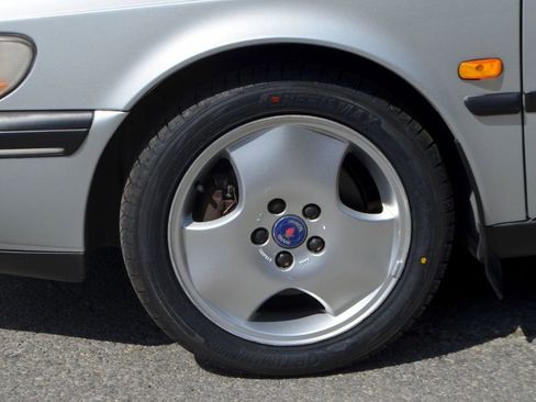 Used 1997 Saab 900 S FWD image 3