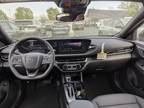 New 2026 Buick Envista Sport Touring image 7