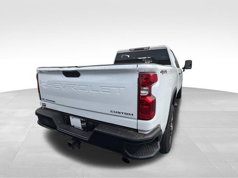 Used 2023 Chevrolet Silverado 2500 Custom w/ Custom Convenience Package AWD/4WD image 3