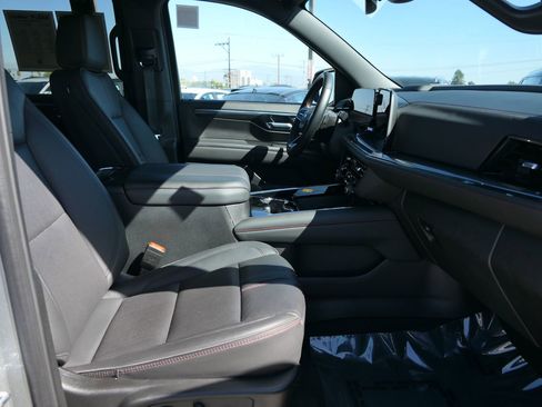 Used 2025 Chevrolet Tahoe RST image 31
