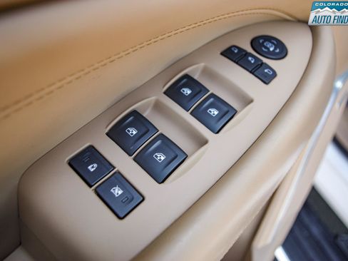 Used 2019 Cadillac Escalade Platinum AWD/4WD image 11