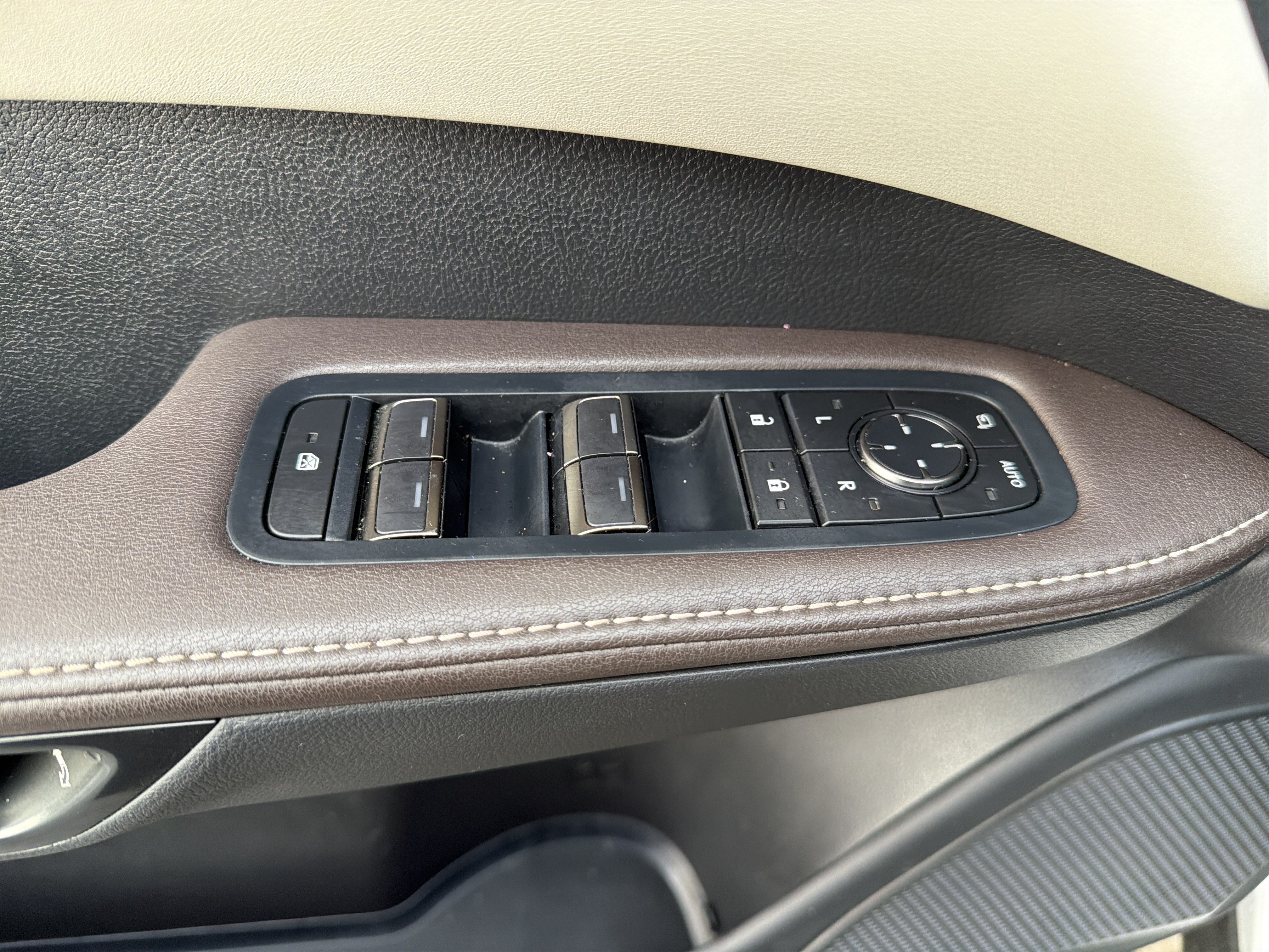 Used 2024 Lexus RX 350 FWD w/ Convenience Package image 14