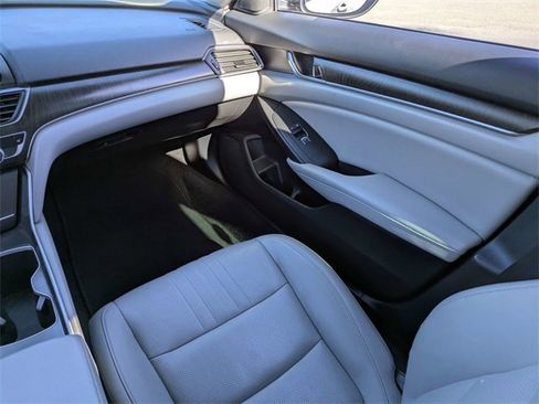 Used 2018 Honda Accord EX-L image 16
