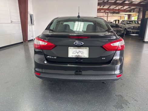 Used 2014 Ford Focus SE FWD image 5