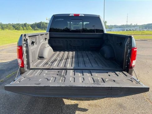 Used 2017 Ford F150 XLT w/ Equipment Group 302A Luxury AWD/4WD image 15