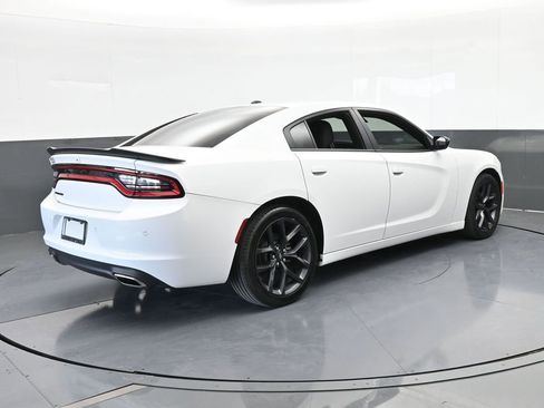 Used 2021 Dodge Charger SXT w/ Blacktop Package image 6
