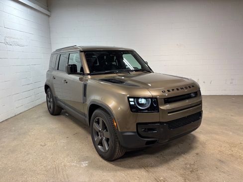 Used 2026 Land Rover Defender 110 S AWD/4WD image 4