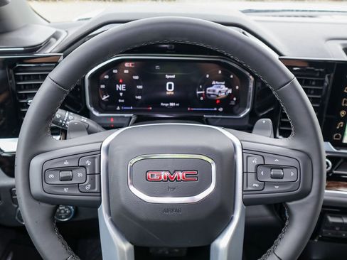 New 2026 GMC Sierra 1500 Elevation image 16