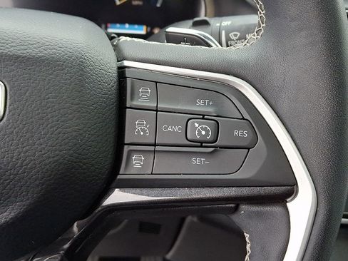 Used 2023 Jeep Grand Cherokee L Laredo AWD/4WD image 24