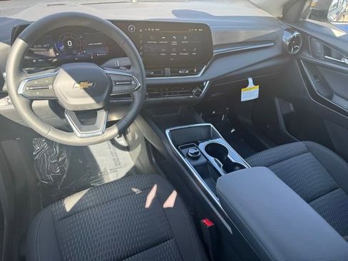 New 2026 Chevrolet Equinox LT AWD/4WD image 10