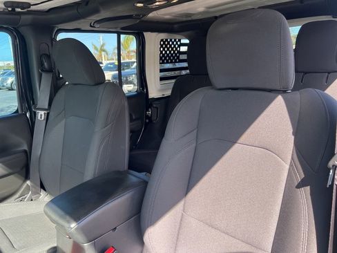 Used 2023 Jeep Wrangler Unlimited Sport image 10