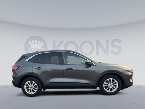 Used 2020 Ford Escape SE FWD image 8
