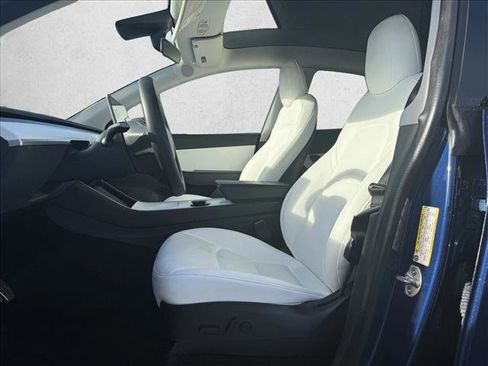 Used 2020 Tesla Model Y Long Range image 10