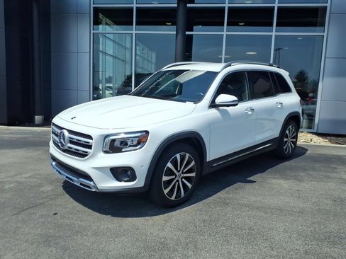 Used 2021 Mercedes-Benz GLB 250 image 2