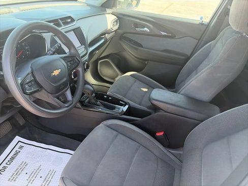Used 2021 Chevrolet TrailBlazer LT AWD/4WD image 16