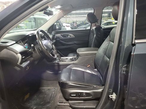 Used 2019 Chevrolet Traverse LT image 7