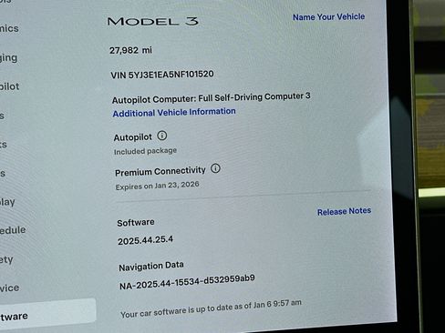 Used 2022 Tesla Model 3 image 17