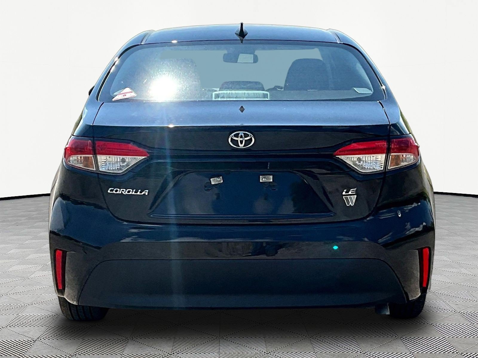 Used 2024 Toyota Corolla LE FWD image 5