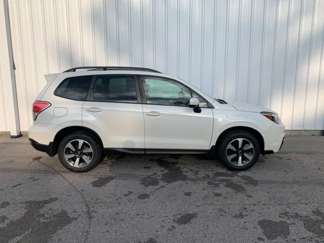 Used 2018 Subaru Forester 2.5i Premium w/ All-Weather Package AWD/4WD image 2