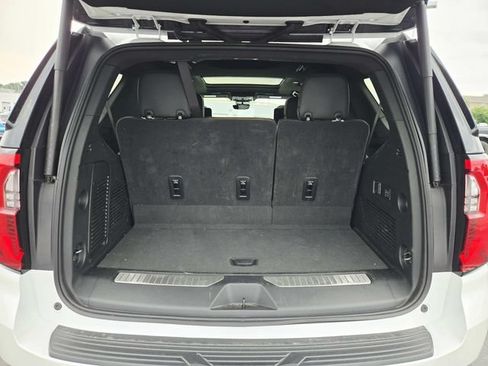 Used 2025 GMC Yukon Denali Ultimate AWD/4WD image 13