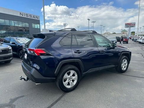 Used 2021 Toyota RAV4 XLE AWD/4WD image 11