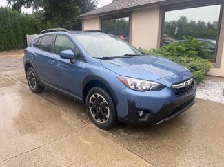 Used 2021 Subaru Crosstrek 2.0i Premium image 1