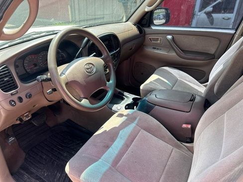 Used 2003 Toyota Sequoia SR5 RWD image 5