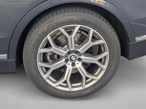 Used 2021 BMW X7 xDrive40i w/ Executive Package image 9