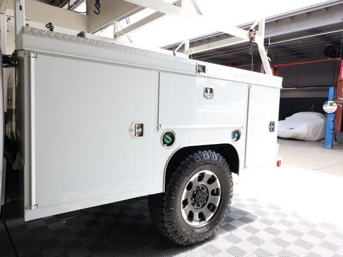 Used 2022 Ford F250 XL w/ Power Equipment Group AWD/4WD image 10
