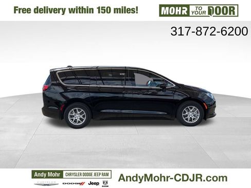 New 2026 Chrysler Voyager LX image 8