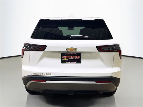 New 2026 Chevrolet Equinox LT image 9