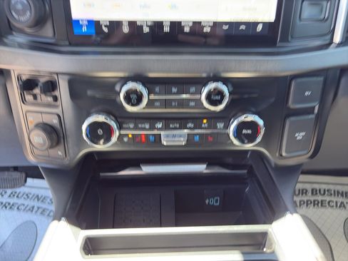 Used 2023 Ford F450 Platinum w/ FX4 Off-Road Package AWD/4WD image 16