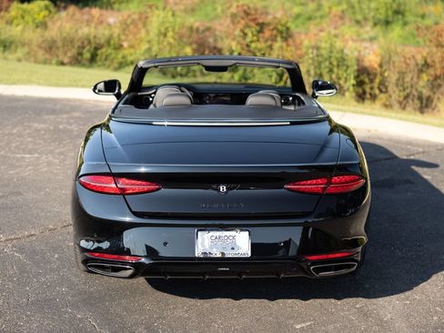 Certified 2025 Bentley Continental GTC AWD/4WD image 11