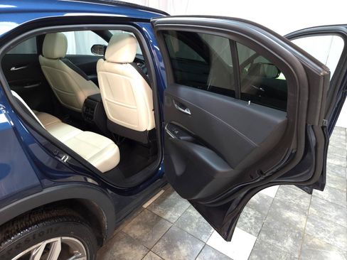 Used 2019 Cadillac XT4 Sport AWD/4WD image 12