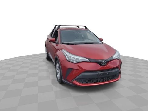 Used 2020 Toyota C-HR LE FWD image 2