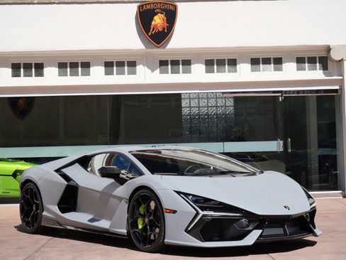 Used 2025 Lamborghini Revuelto AWD/4WD image 1