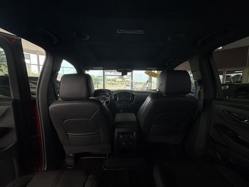 Used 2023 Chevrolet Traverse RS AWD/4WD image 58