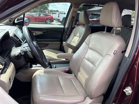 Used 2017 Honda Pilot Touring image 7