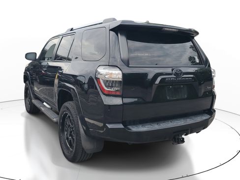 Used 2019 Toyota 4Runner SR5 AWD/4WD image 4