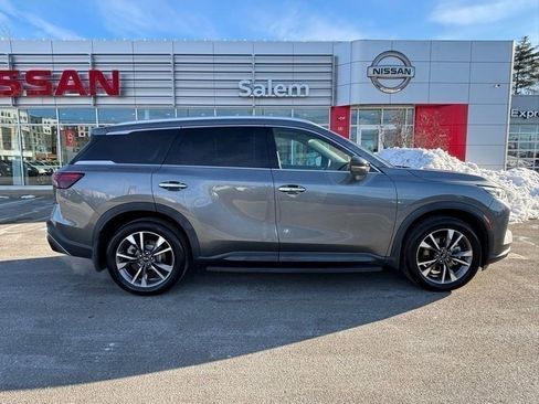 Used 2023 INFINITI QX60 Luxe w/ Performance Audio Package image 2