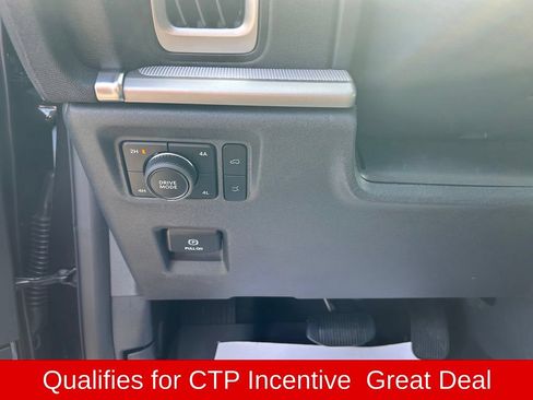 Used 2026 Ford Expedition Active AWD/4WD image 31