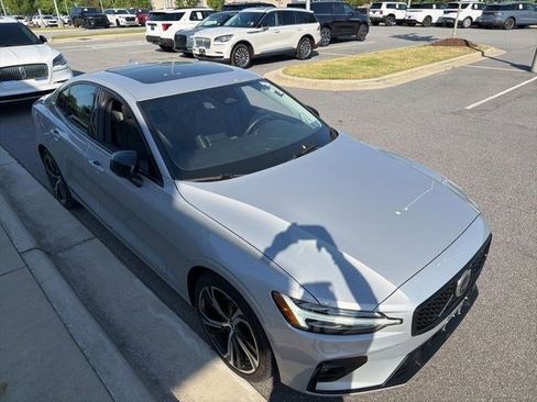 Used 2023 Volvo S60 B5 Plus w/ Climate Package AWD/4WD image 8